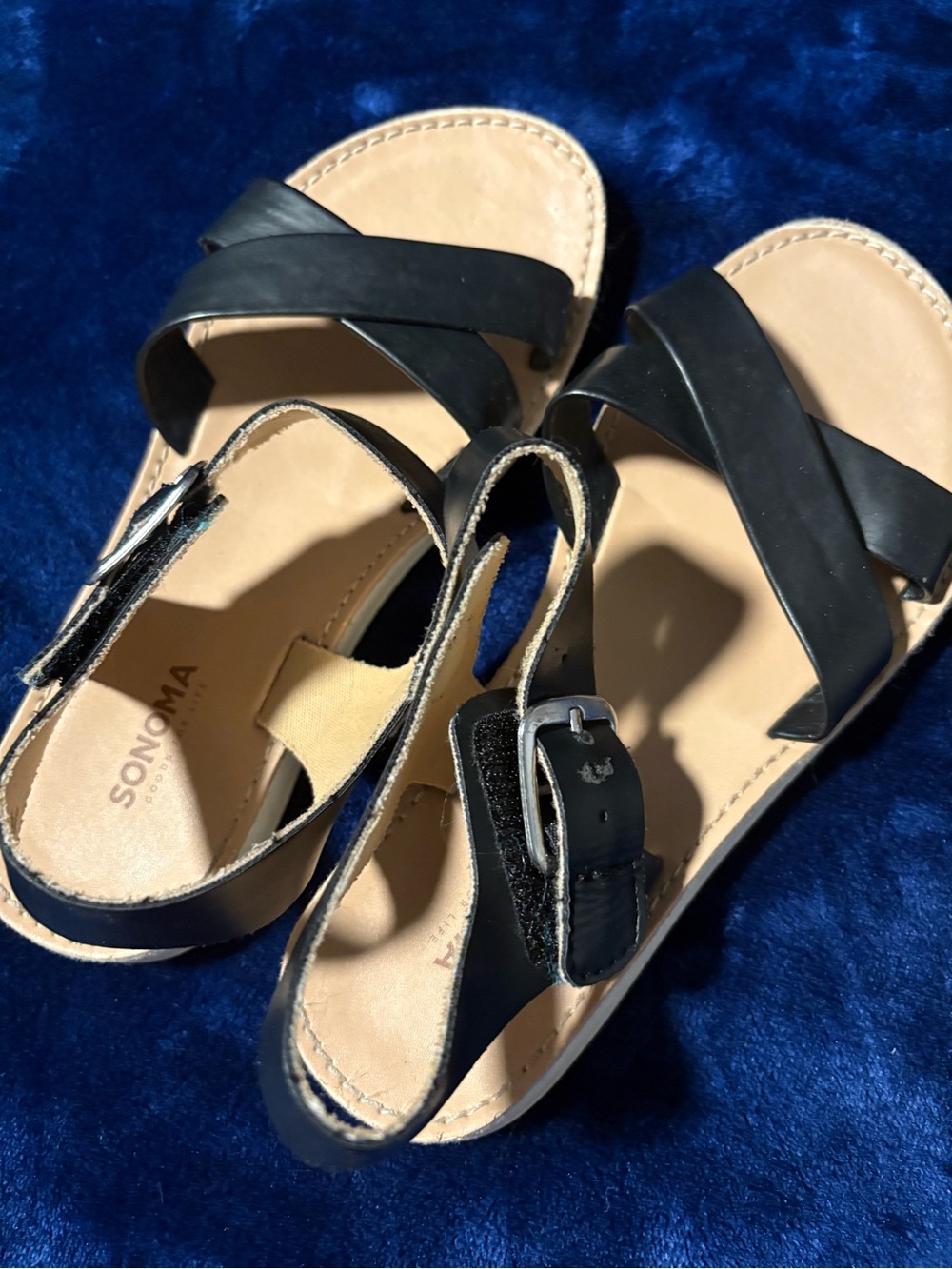 Sonoma Black Crisscross Leather Buckle Sandals